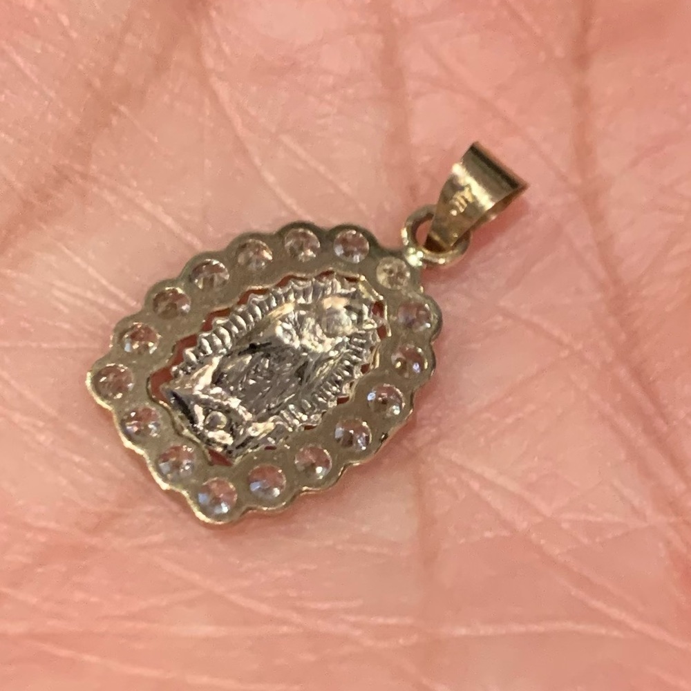 New 10k Gold Religion Virgin Mary Pendent - Picture 4 of 6